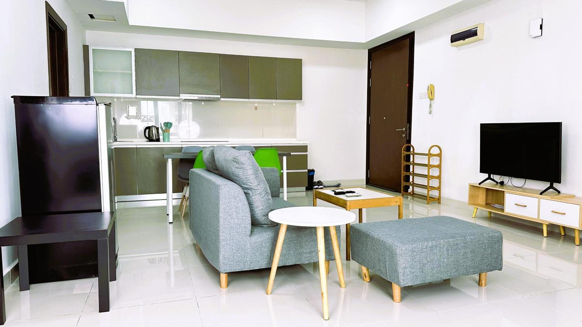 Regalia Sky Pool 1bedr 1br Service Kuala Lumpur