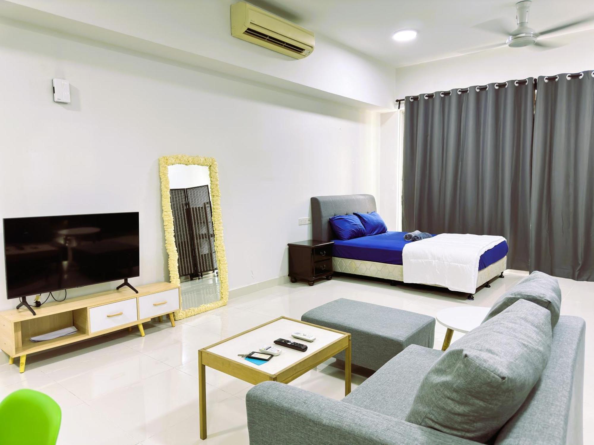 Regalia Sky Pool 1bedr 1br Service * Kuala Lumpur